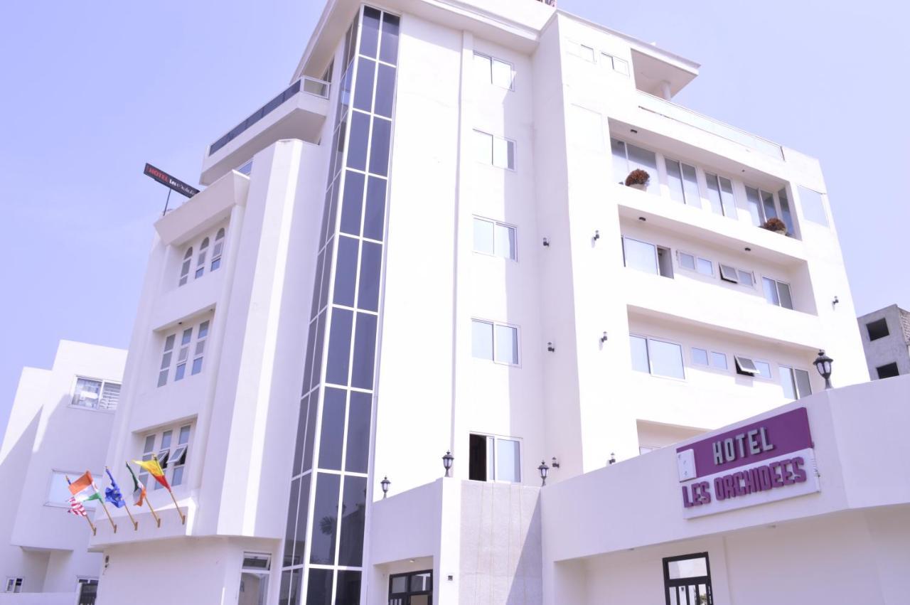 Hotel Les Orchidees Котону Екстериор снимка