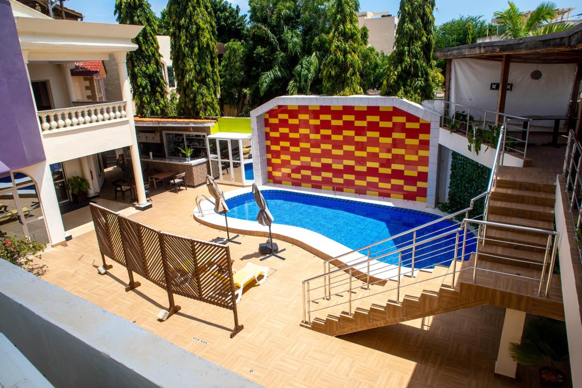 Hotel Les Orchidees Котону Екстериор снимка
